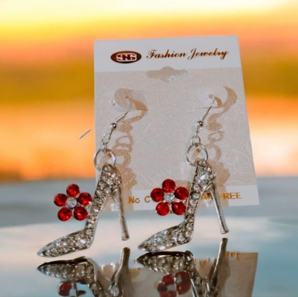 High heel shoe earrings with rhinestones. Alloy earrings, durable earrings. Earr - Picture 2 of 7